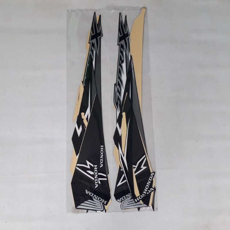STRIPING STIKER LIST SUPRA X 125 FI TAHUN 2018 STIKER SUPRA X 125 FI HITAM PUTIH BROWN gold