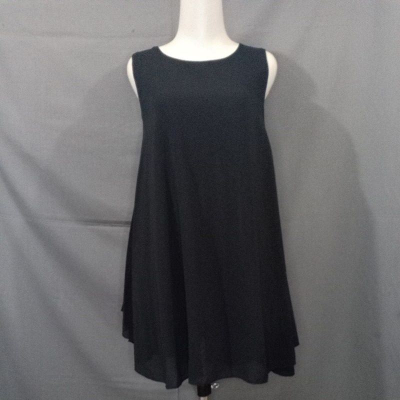 DH10 dress sifon hitam polos tanpa lengan