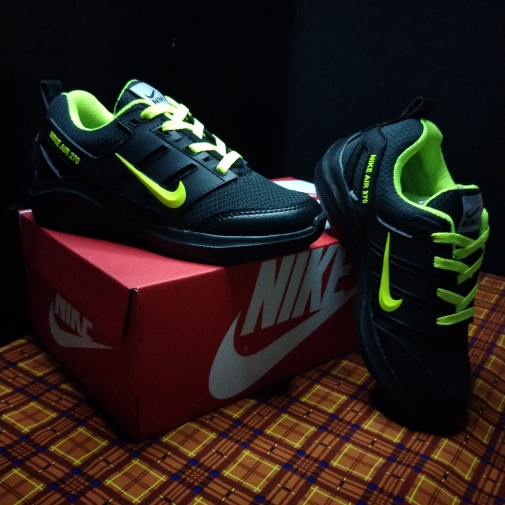SEPATU OLAHRAGA PRIA WANITA TERBARU SEPATU LARI HITAM POLOS MURAH TERLARIS SNEAKERS ANAK