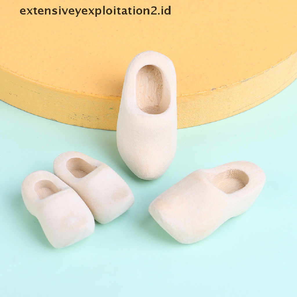 1 Pasang Miniatur Sepatu Skala 1: 12 Untuk Aksesoris Rumah Boneka