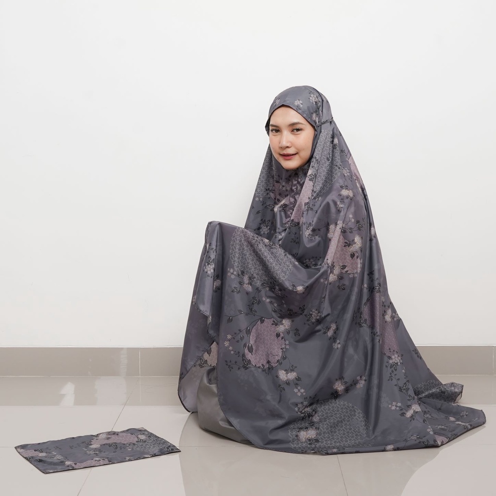 ALIF MUKENA MINI MOTIF PARASUT PREMIUM KOREA TRAVEL - CAMELIA IN ULTIMATE GREY ( MKN-202 )