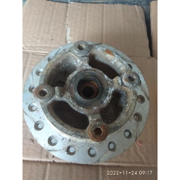 tromol depan Honda Revo absolute,Revo fi.barang second original lepasan motor