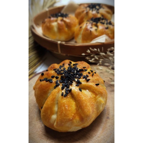 

Bakpia Asin Isi Babi Merah Chasiu