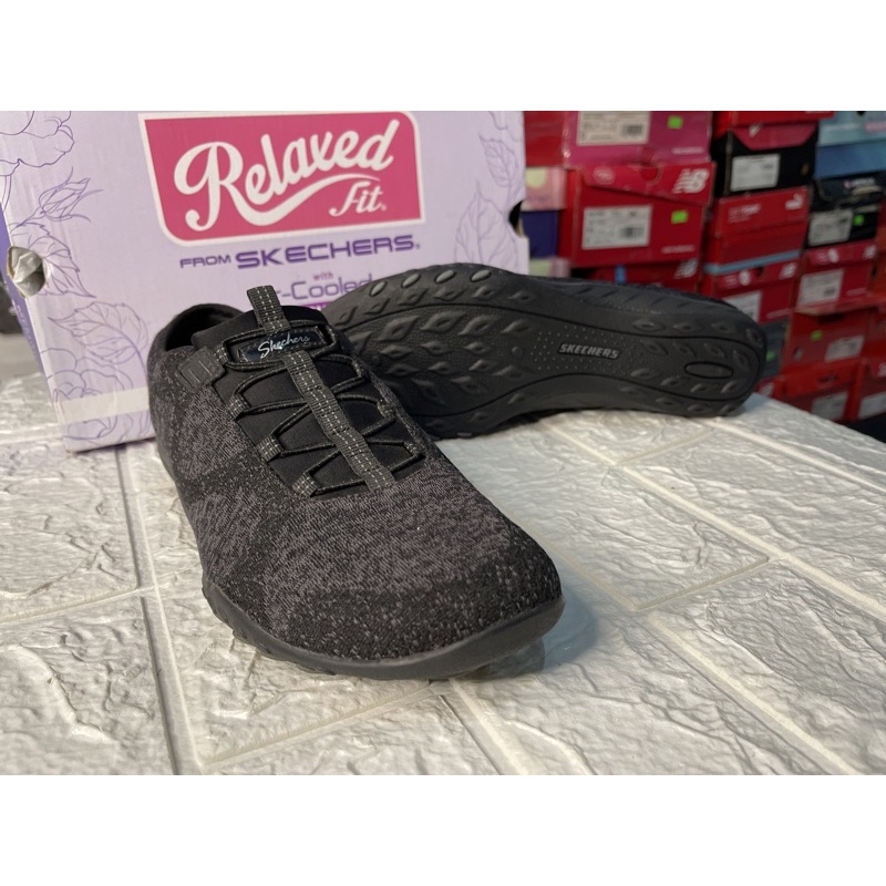 Sepatu wanita Skechers 23855 Size 39