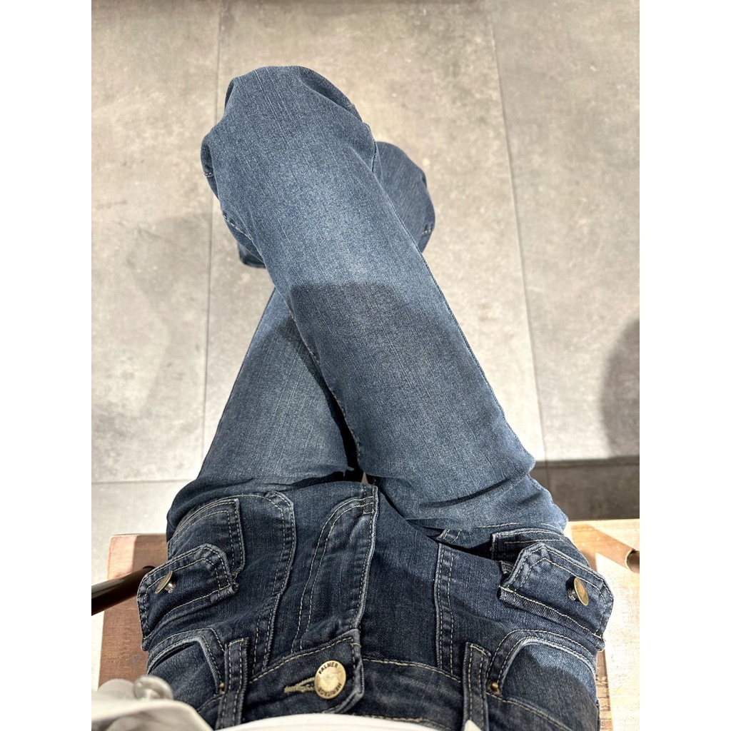 Red Retro Biru Pinggang Tinggi Celana Berkobar 2022 Musim Gugur dan Musim Dingin Baru Micro-bladed Jeans Wanita Elastis Slim Fit Slim Mengepel Celana