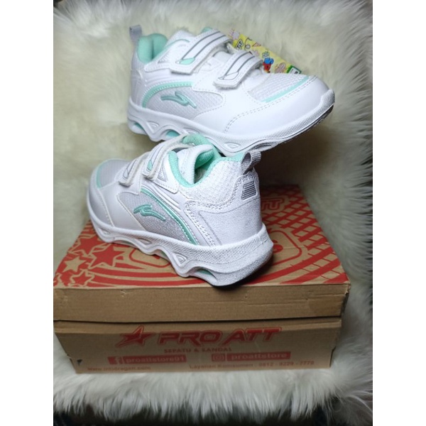 SEPATU PROATT KWB120 VECRO, SEPATU SEKOLAH ANAK PAUD DAN TK, SEPATU CASUAL ANAK CEWEK DAN COWOK, SEPATU MASA KINI SIZE 28 -33