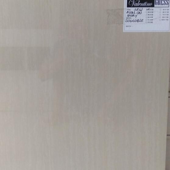 valentino gress Avalon ivory 60x60 kw1