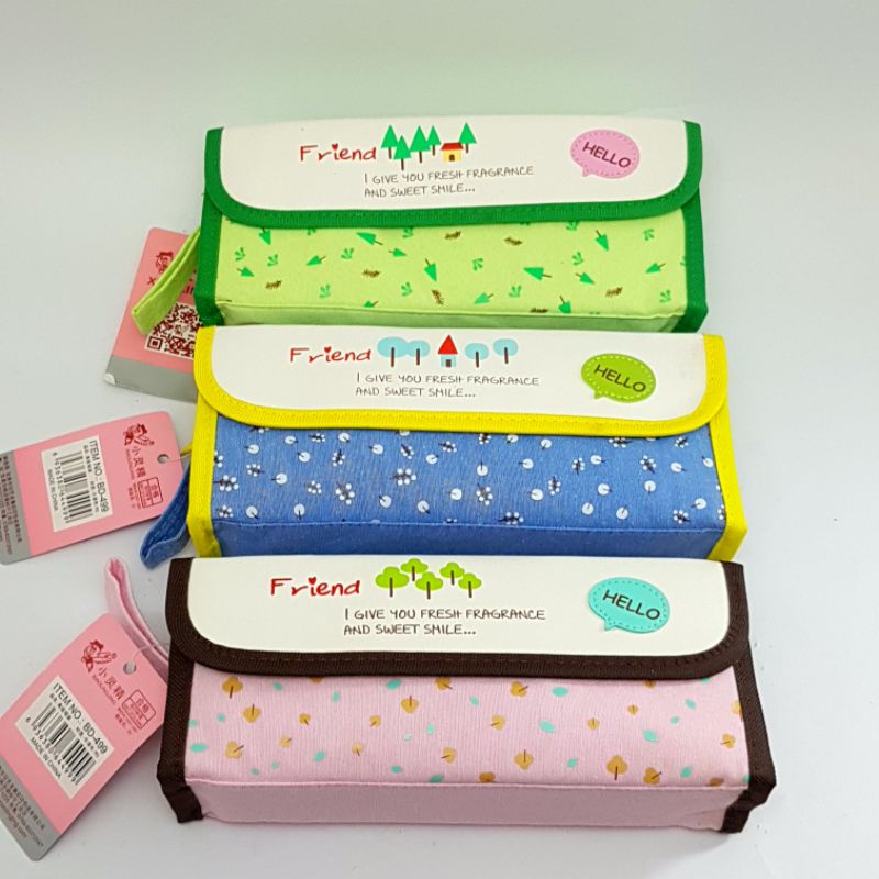 

Tempat Pensil Sleting Hello BD-499