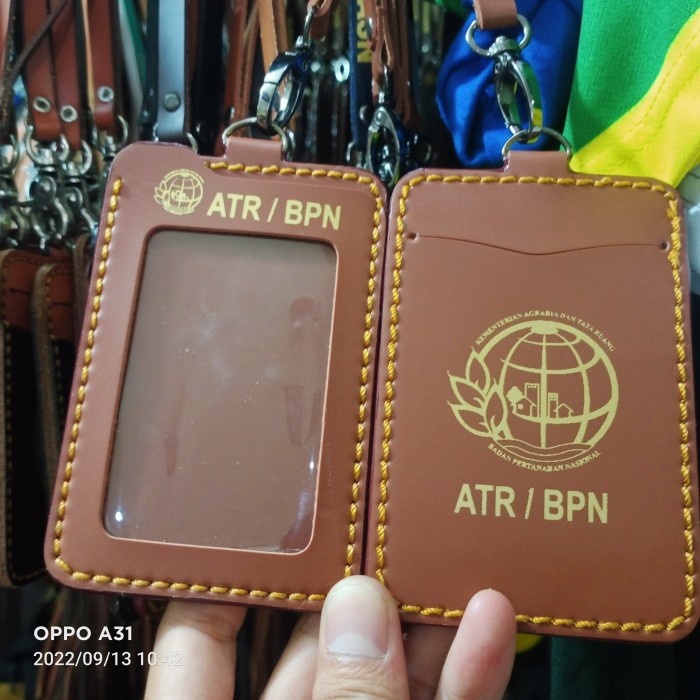 

Name Tag Holder Kalung Id Card Kulit Atr / Bpn Coklat New
