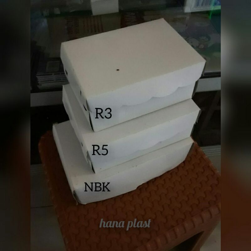 

kotak/box kue jajan R5 putih@pack isi100 muat 5/6kue