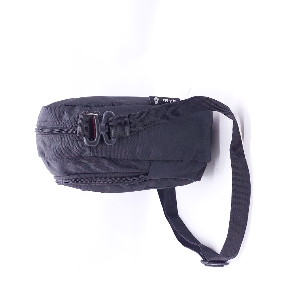 Tas Selempang Kotak QLAB COMPACT + Lis abu mengkilat MURAH ORIGINAL BARU / Tas tali satu QLAB KOTAK BLACK SERIES MURAH / Tas KOTAK POLO BAHAN KAIN KANVAS MURAH BARU ORIGINAL / TAS SELEMPANG KOTAK QLAB KAIN KANVAS MURAH COMPACT / TAS TALI SATU POLO KOTAK