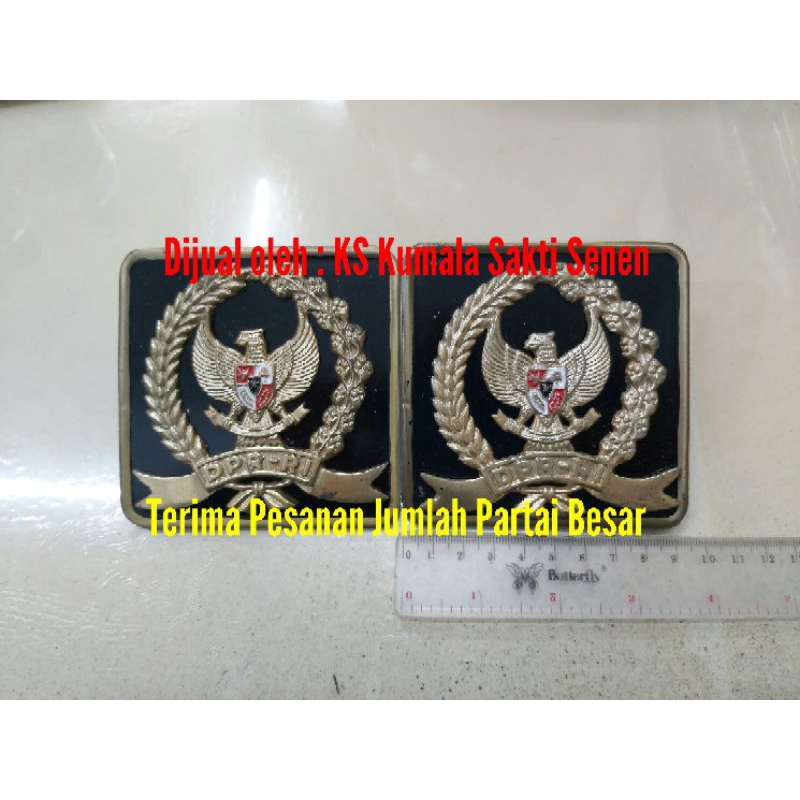 Plat Mobil DPR RI Dasar Merah Putih dan Hitam | Emblem Peneng Mobil DPR RI