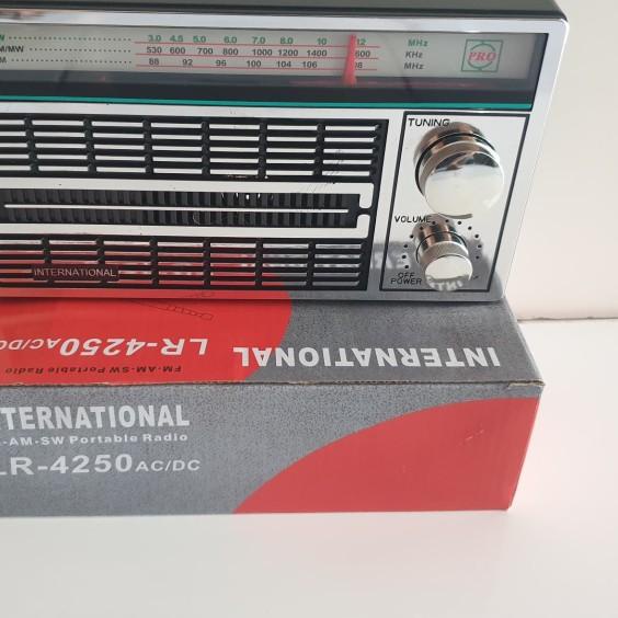 Radio Jadul / Radio International LR4250 FM/AM/SW