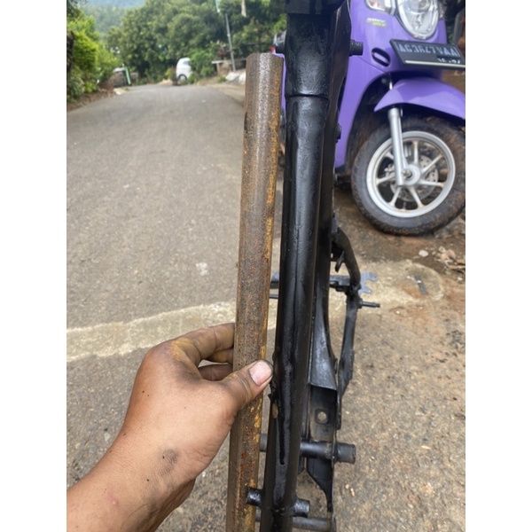 

sambungan rangka depan cb,gl 100 ,cg pipa rangka depan cg,cb,gl tongkat depan cb,gl 100