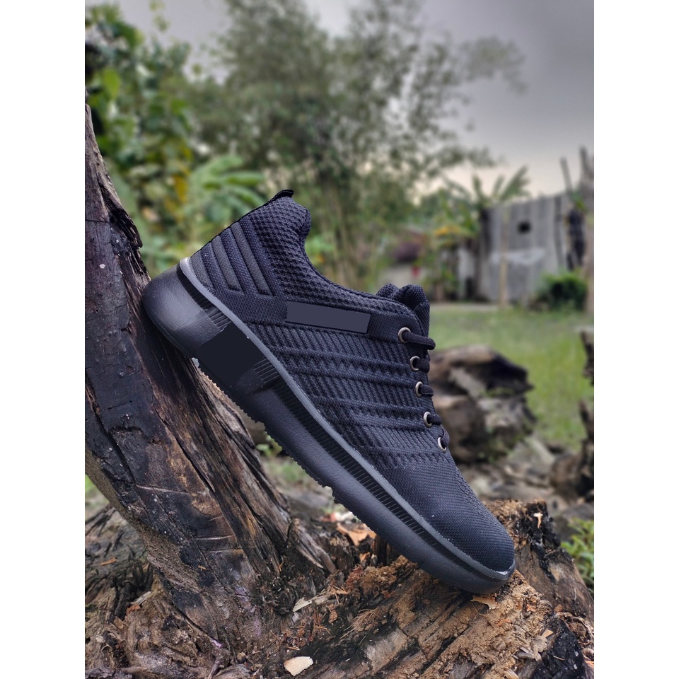 Sepatu Sneakers Pria NK Zoom - sepatu olahraga - sepatu fashion TD - sepatu sekolah hitam polos