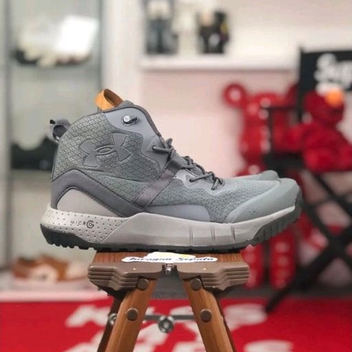 Under Armour Micro G Valsetz Mid Tactical Boots