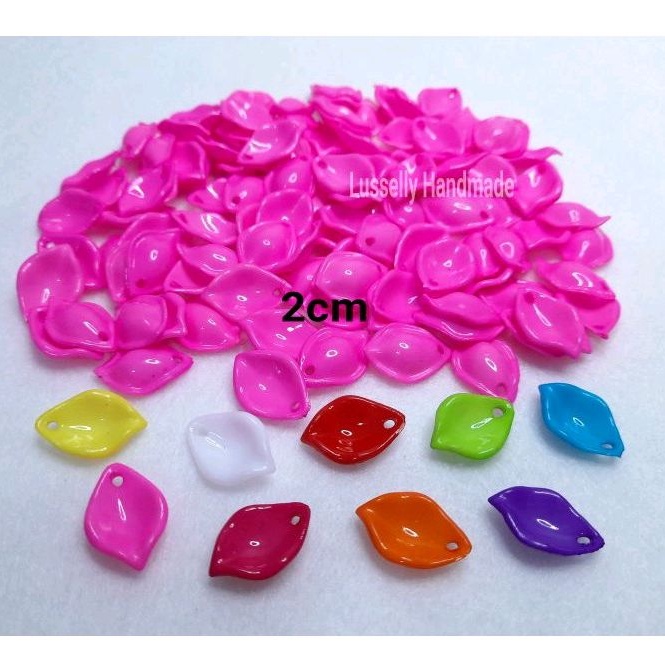 50g isi -+240pcs Mote Akrilik Kelopak Bunga Lotus Kecil  Ukuran 2cm