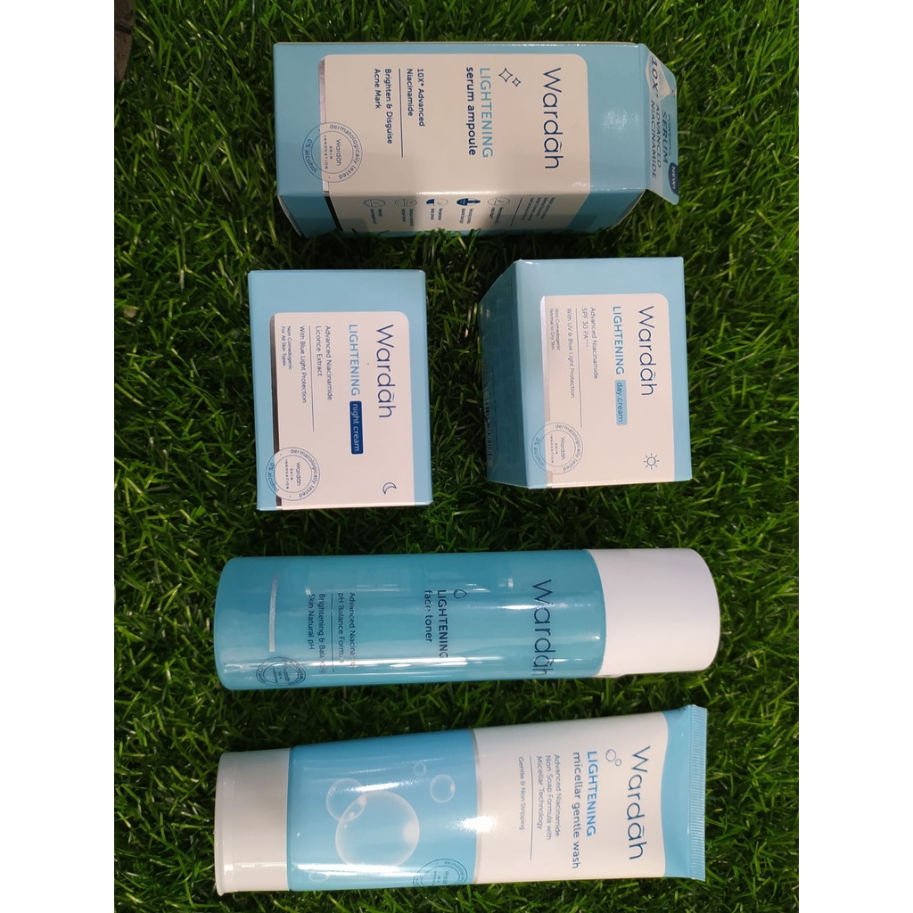 Paket Wardah Lightening ( Day B, Night B, Gentle Wash 100ml, Serum 30ml,Toner)