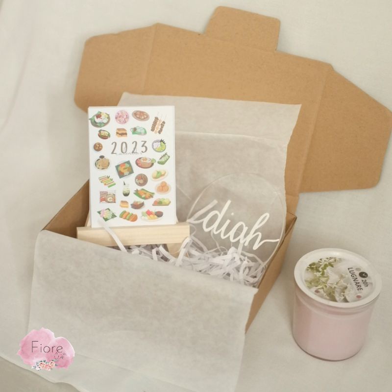 

Hampers custom | New year hampers | Hampers kalender aesthetic