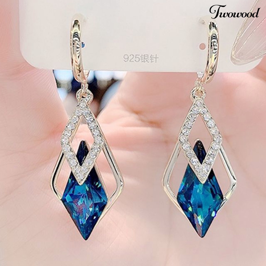 Anting Menjuntai Bentuk Geometrik Bahan Alloy Anti Oksidasi Untuk Hadiah Ulang Tahun Wanita