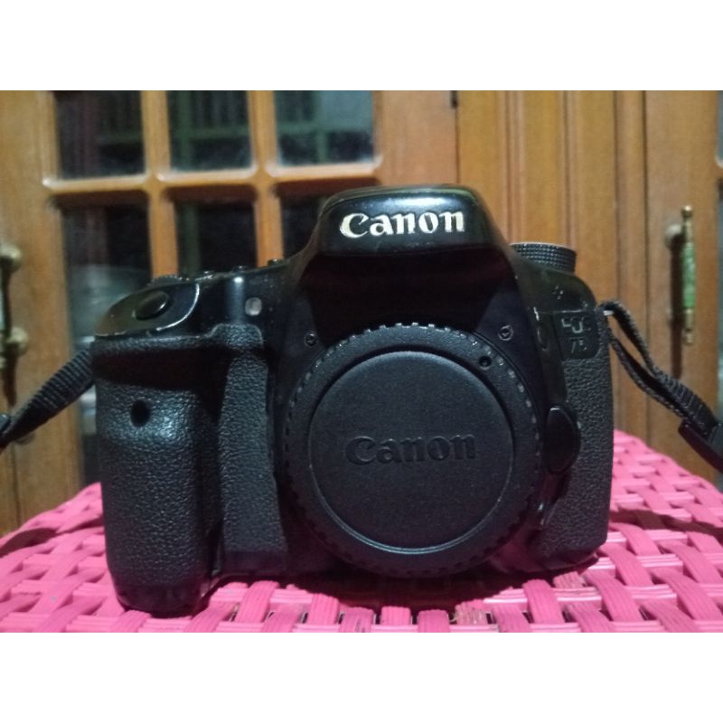 kamera Canon 7D bonus 2 lensa + box