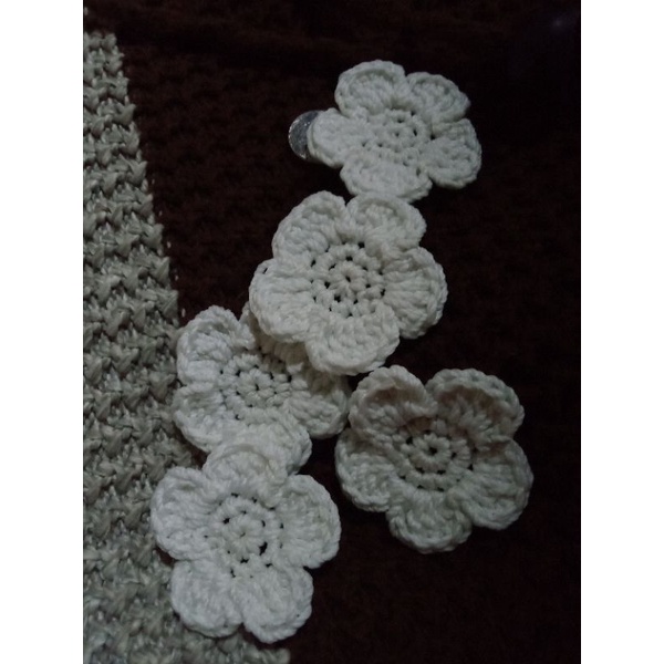 Hiasan bunga rajut||Aplikasi rajut bentuk bunga||Aplikasi hiasan rajut bunga lucu