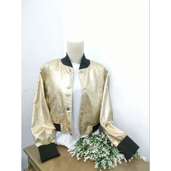 jaket wanita branded, jaket wanita murah, jaket preloved , baju preloved branded, baju murah