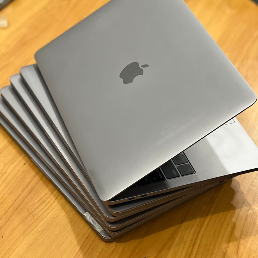 MACBOOK PRO 2017 touch bar Core i7