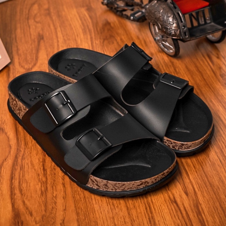 SARASARA YUK - Sandal Pria Slop Casual Model Puyuh Birken BRODY BRAVO Sendal Laki laki Selop Gesper dua 2 Kasual Sol Kulit Rumahan Size Ukuran 38 39 40 41 42 43 Ori Original SARA SARA Cowok Warna Black Hitam Terbaru Premium Mall Official Store