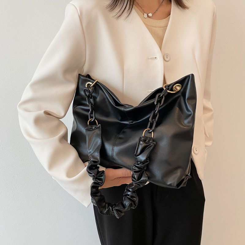 Sera high-end kapasitas besar tote bag wanita 2021 baru trendi fashion asing gaya all-match lipit one-shoulder tote bag