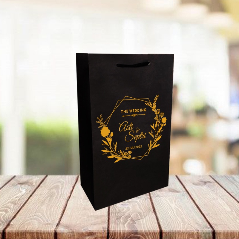 

Paperbag 15x8x25 Hitam Sablon / Paperbag Polos Hitam / Paperbag Hitam / Tas Kertas / Paperbag Sablon Custom