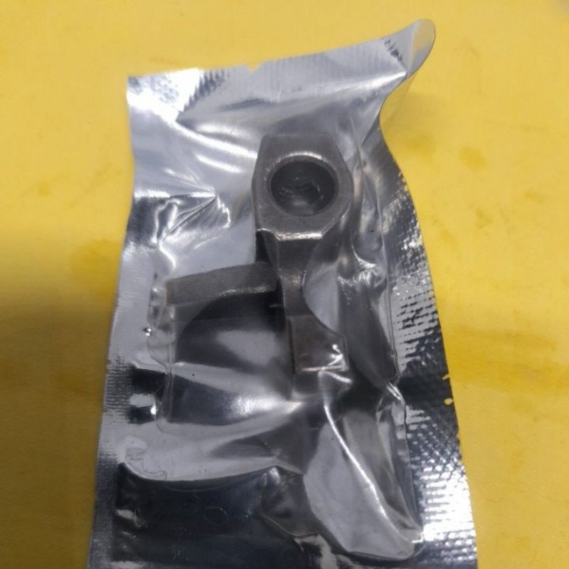 SEGITIGA MESIN JAHIT TRADISIONAL BUTTERFLY