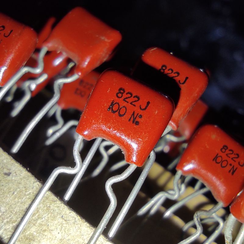 8n2 8.2nf Panasonic ECQ capacitor kapasitor capasitor mylar milar 822 8,2nf 8,2n 8,2 8.2 n nf 822j 8