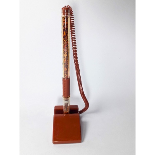

Ballpoint Meja/Pulpen Meja/Pend Stand TRIFELO TF-317-2 Batik (0241418)