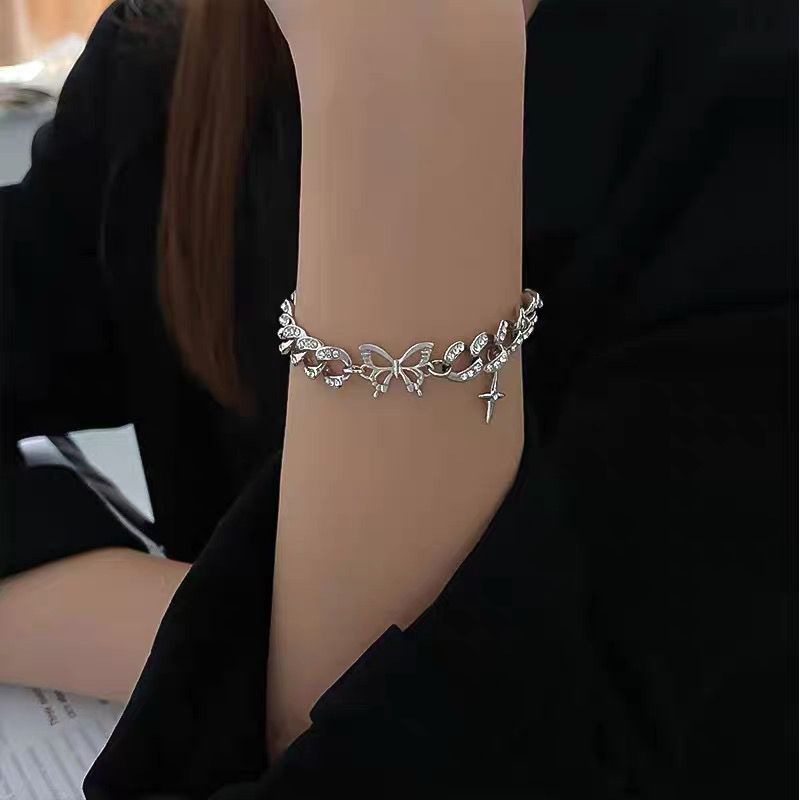 Gelang Rantai Dengan Liontin Bentuk Kupu-Kupu + Bintang Bahan Alloy Untuk Wanita