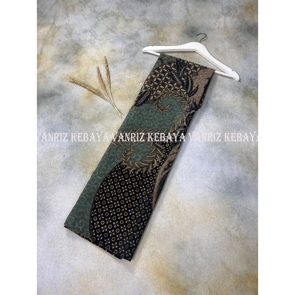 Vanriz Kebaya-Bahan Batik Meteran Printing