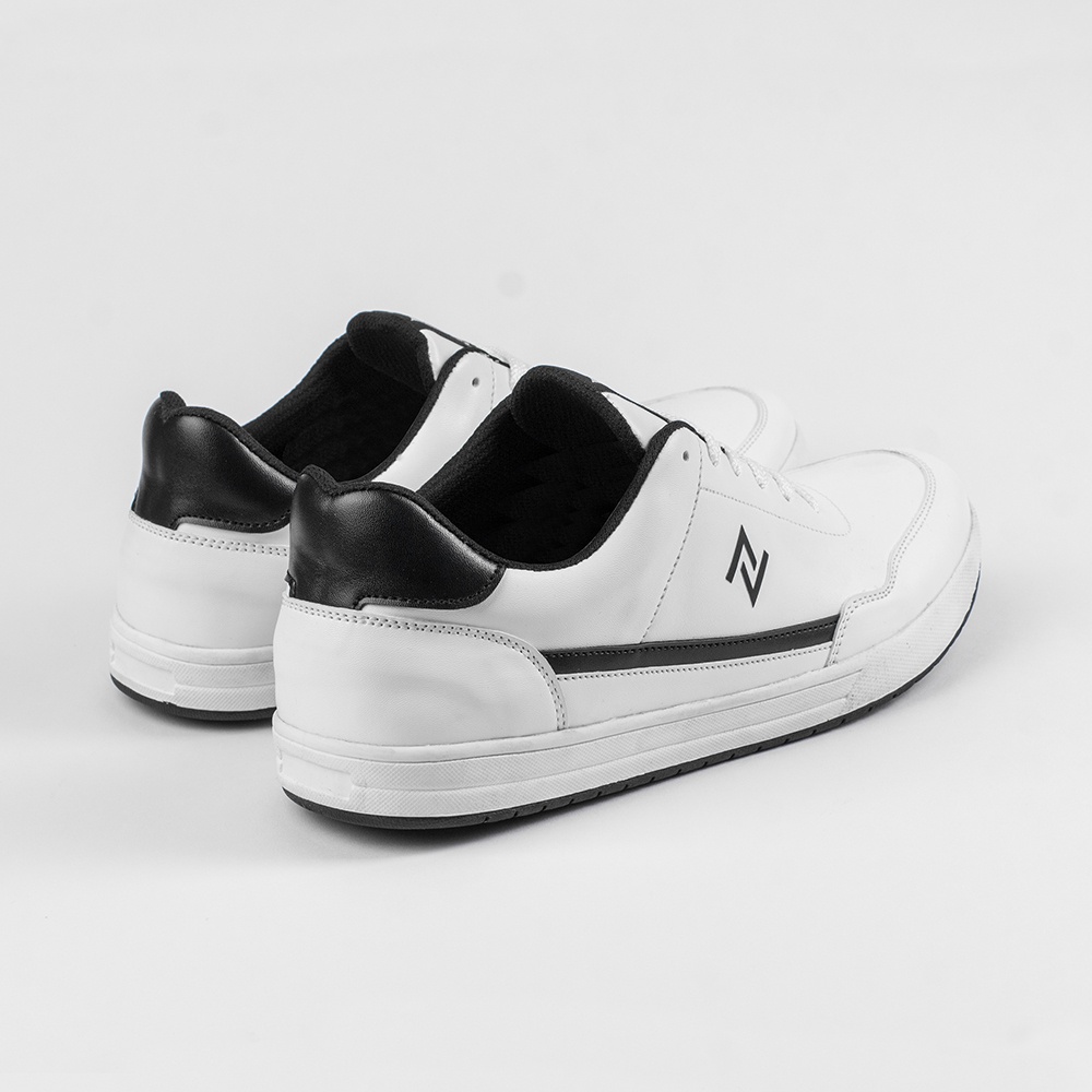 LEO WHITE BLACK |ManNeedMe x NAZ| Sepatu Sneakers Pria Casual Sneaker Cowok ORIGINAL