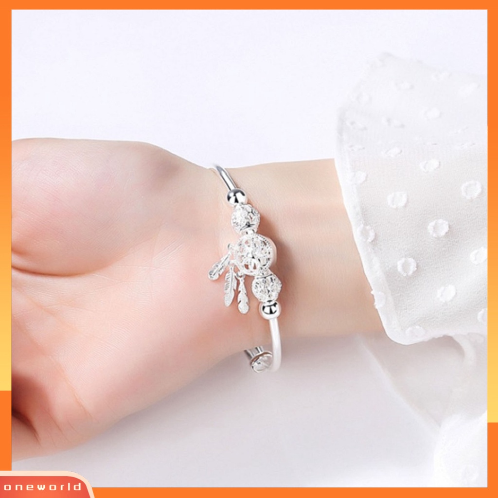 Gelang Bangle Adjustable Bentuk Lingkaran Hias Manik-Manik Bulu Rumbai Warna Silver Untuk Wanita