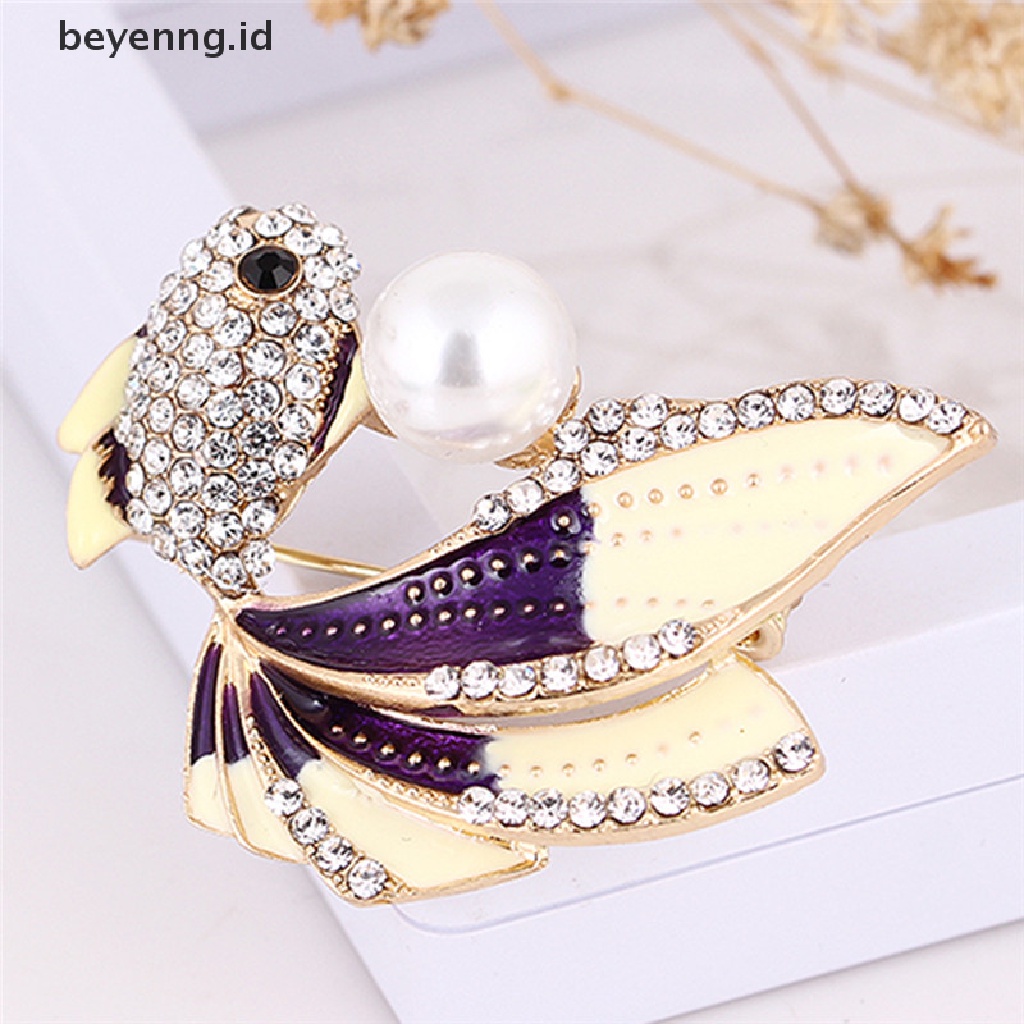 Beyen Enamel Ikan Mas Bros Pin Wanita Berlian Imitasi Kristal Hewan Bros Gaun Perhiasan ID