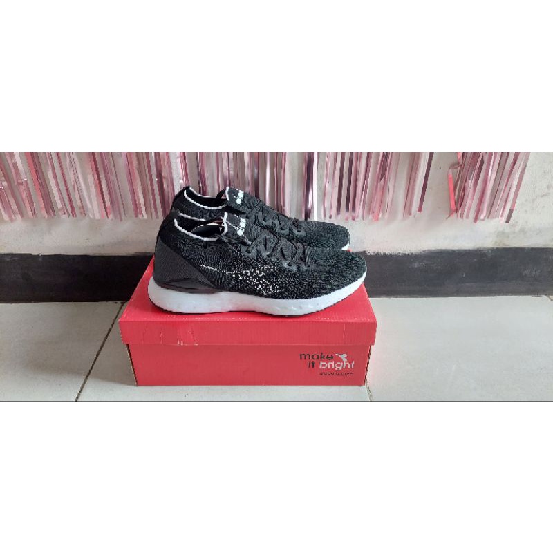 SEPATU RUNNING DIADORA CURRADO BLACK ORIGINAL