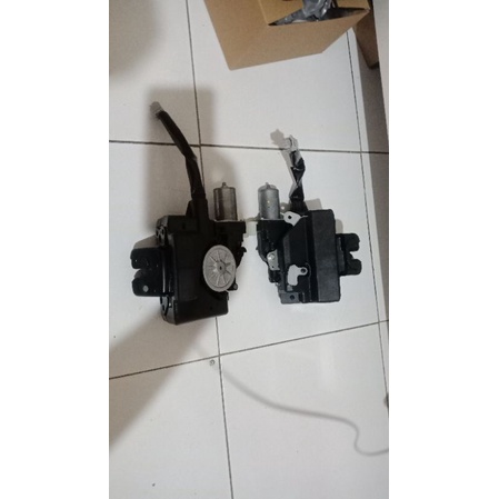 door lock bagasi toyota fortuner vrz innova reborn
