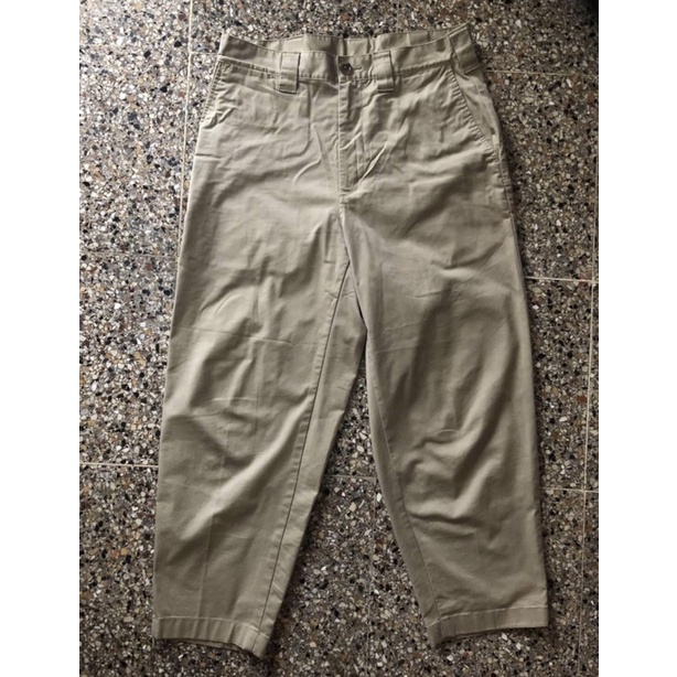 CELANA CHINOS UNIQLO ARTWORK TADAOMI SHIBUYA JAPAN - CELANA PRIA CASUAL - UNIQLO SECOND ORIGINAL