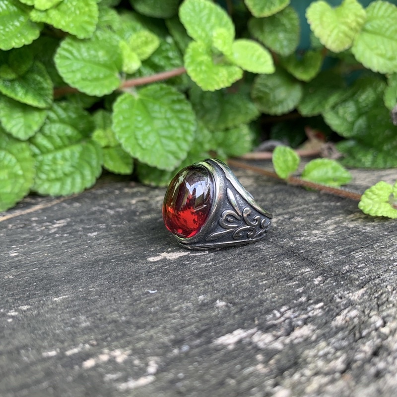 Cincin Pria Batu Red Garnet Giwang Ring Titanium Motif Retro