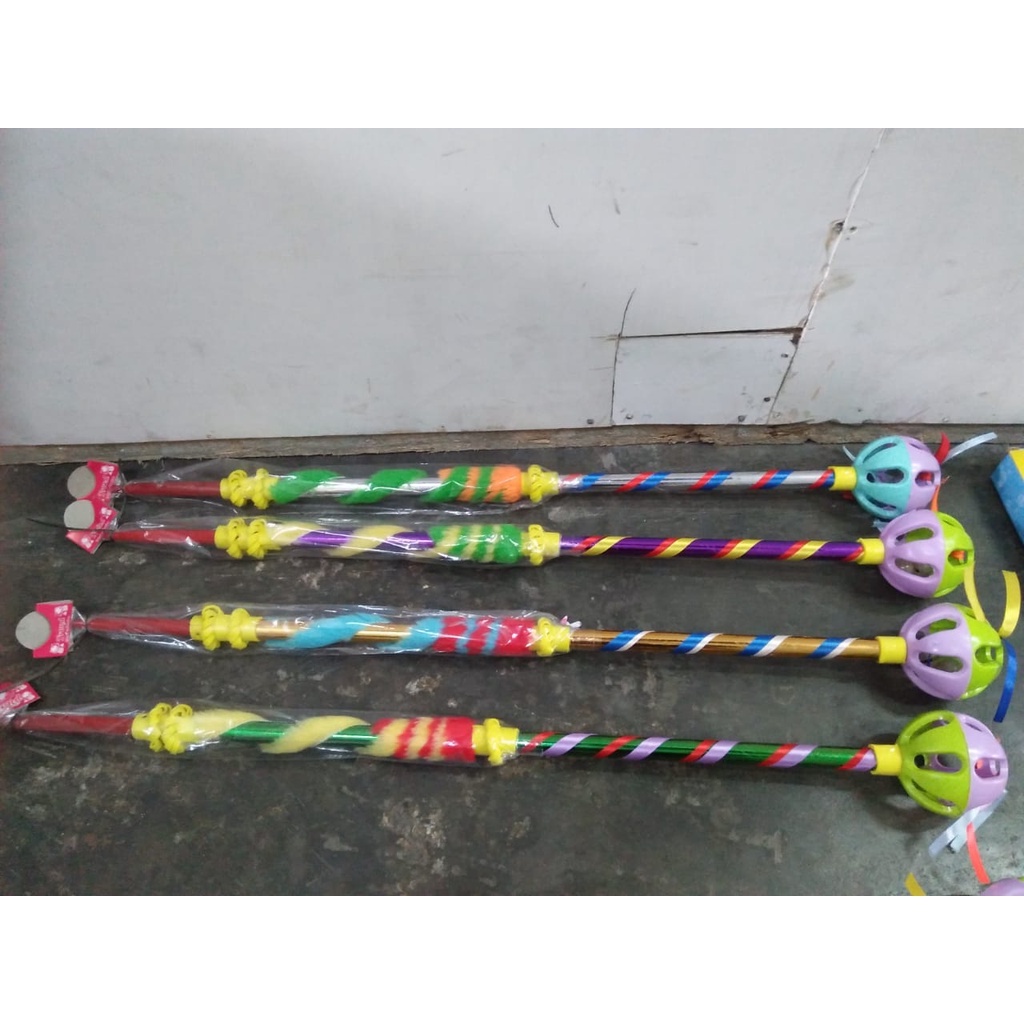 Mainan anak tongkat mayoret