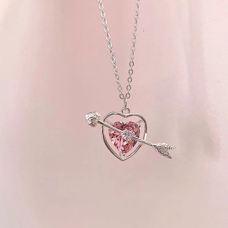 Kalung Klavikula Hias Liontin Hati Panah Cupid Aksen Kristal Pink Model Rongga Untuk Hadiah