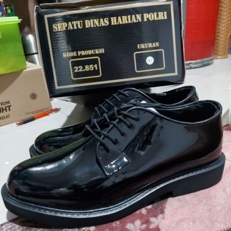 SEPATU PDH JATAH POLRI