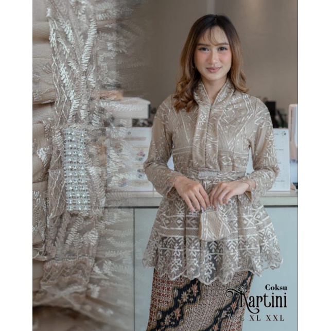 STELAN BLOUSE KEBAYA KARTINI TILLE NON GLITER BUSUI FRENDLY| SET KEBAYA BRUKAT| KEBAYA PESTA| KEBAYA| SET KEBAYA KONDANGAN| STELAN BLOUSE WANITA| SET KEBAYA WISUDA| BAJU OUTFIT WANITA| KEBAYA FAVORITE