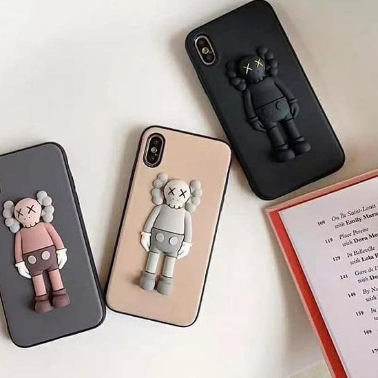 Case iPhone 6 7 8 iPhone 7Plus 8Plus iPhone X XR XS Max KAWS Companion - Cream