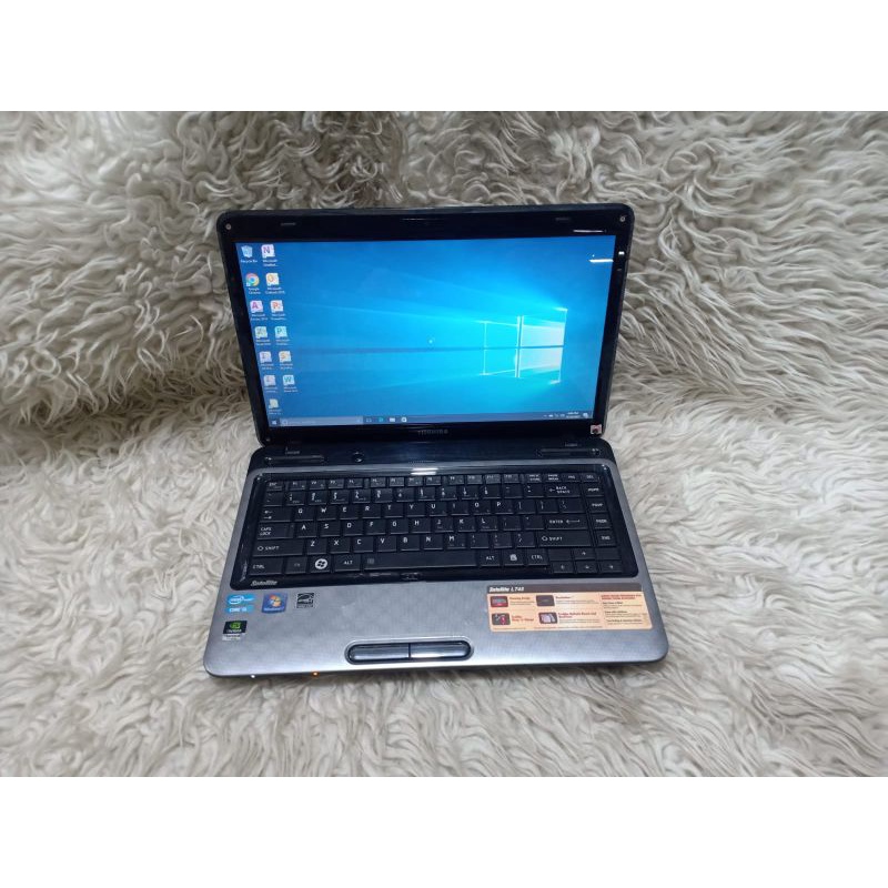 Laptop Toshiba L745 Ram 4gb Double hardisk core i3 Invidia Siap pakai