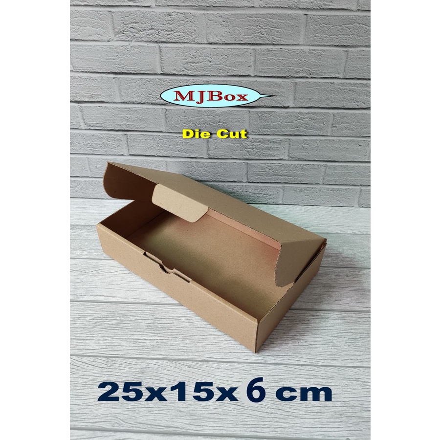 

Kardus Karton Uk, 25x15x6 cm...Die Cut untuk packing - aksesoris - dll